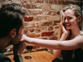 Keep the Spark Alive in a Long-Term Relationship